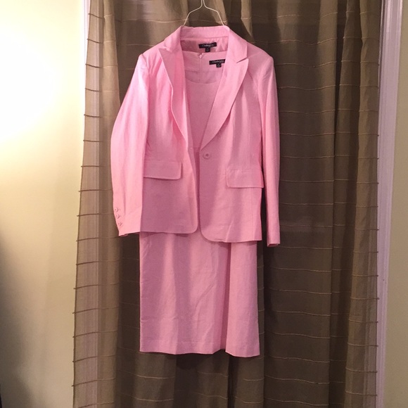 Chadwicks Other - Light pink dress suit.